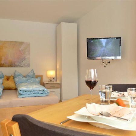Cozy Mountain View Apartment With Terrace And Garden Innsbruck Eksteriør billede